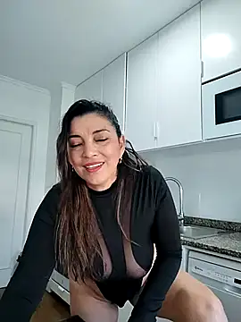 Julie Boronat26 online show from 04/17/26, 09:23