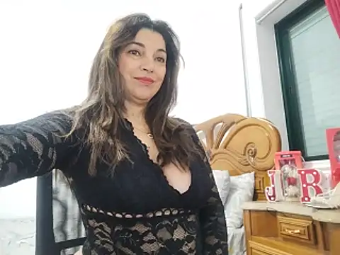 Julie Boronat26 online show from 06/04/26, 09:47