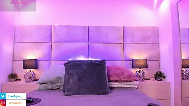 Eevee Taylor online show from 05/15/26, 02:53