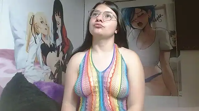 Snapshot of mackenhot303av chatting on 02/25/25, 11:43 mackenhot303av online show from 02/25/25, 11:43