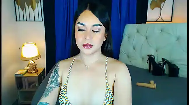Snapshot of asian_ishnakhan chatting on 03/07/25, 10:32 asian ishnakhan online show from 03/07/25, 10:32