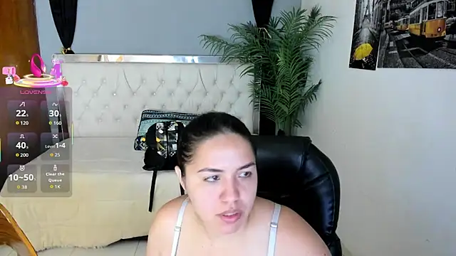 candiapole online show from 10/29/25, 12:37