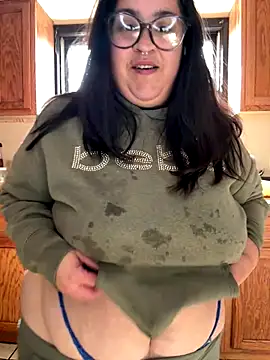 tillymarie34 online show from 10/21/25, 04:39