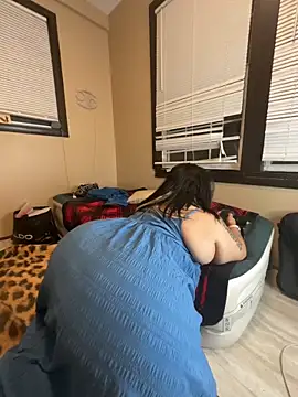 tillymarie34 online show from 06/05/26, 03:44