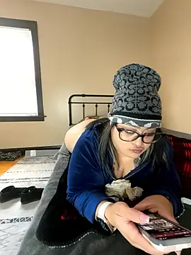 Snapshot of tillymarie34 chatting on 01/14/26, 06:11 tillymarie34 online show from 01/14/26, 06:11