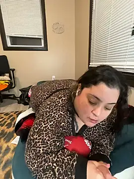 Snapshot of tillymarie34 chatting on 03/03/26, 01:45 tillymarie34 online show from 03/03/26, 01:45