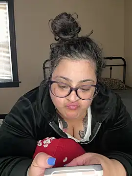 tillymarie34 online show from 11/23/25, 07:46