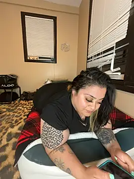 Snapshot of tillymarie34 chatting on 06/16/26, 02:44 tillymarie34 online show from 06/16/26, 02:44