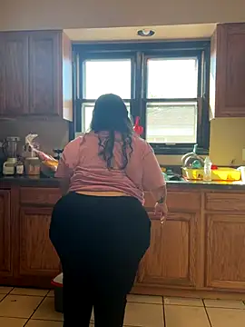 tillymarie34 online show from 10/16/25, 03:42