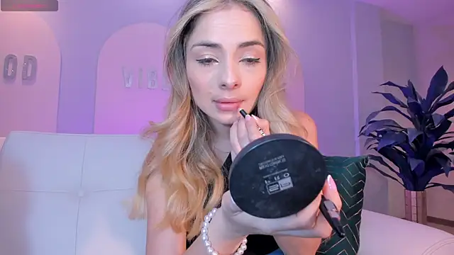 StacyWoods online show from 04/23/26, 11:49