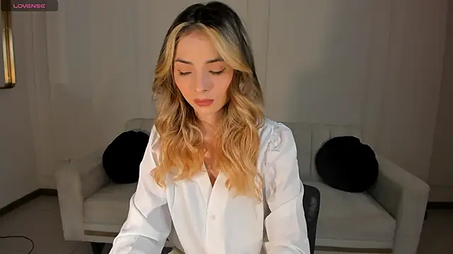 StacyWoods online show from 05/28/26, 11:05