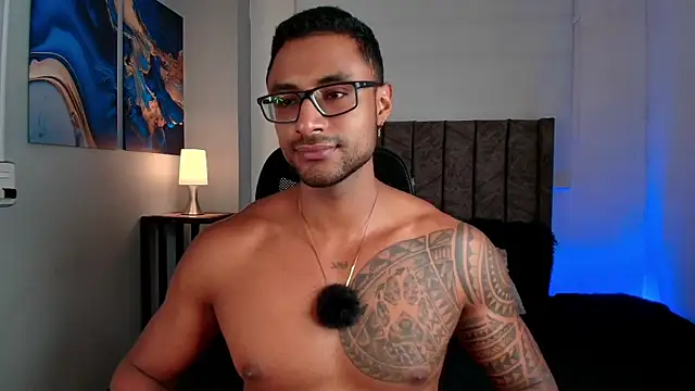 LiamGarcia1 online show from 04/11/26, 10:57