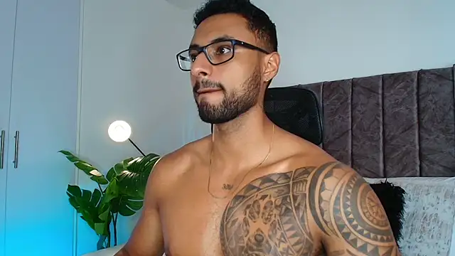 LiamGarcia1 online show from 10/07/25, 02:40