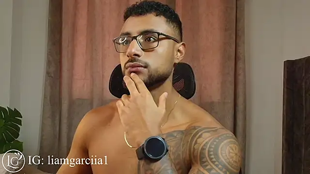 LiamGarcia1 online show from 03/19/25, 05:50