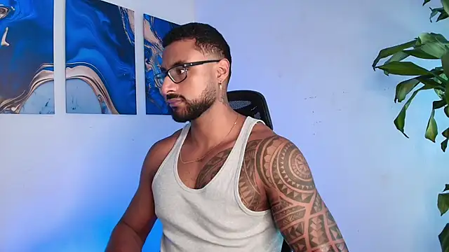 LiamGarcia1 online show from 03/23/26, 04:18