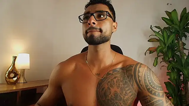 LiamGarcia1 online show from 01/08/26, 03:56