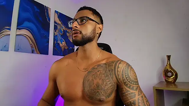 LiamGarcia1 online show from 02/07/26, 12:46