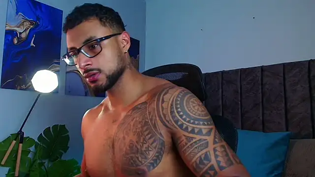 LiamGarcia1 online show from 09/14/25, 07:25