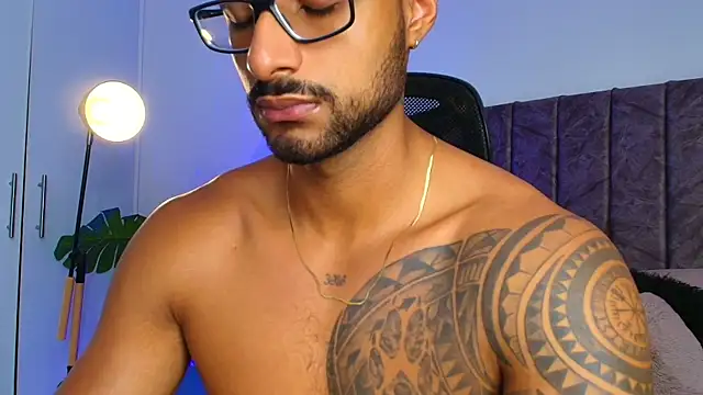 LiamGarcia1 online show from 11/13/25, 03:49