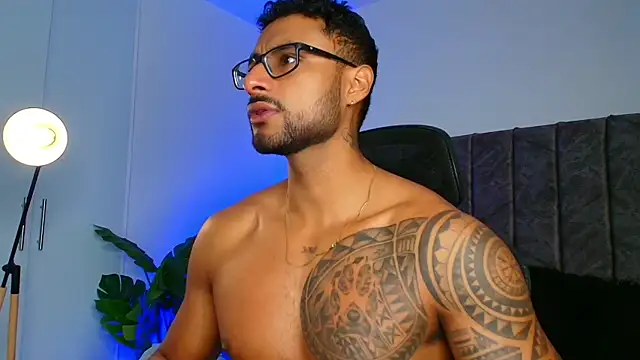 LiamGarcia1 online show from 10/19/25, 01:25