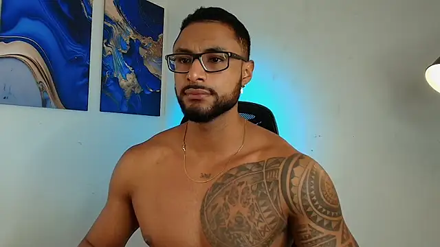 LiamGarcia1 online show from 02/09/26, 02:04