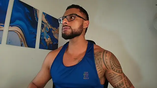 LiamGarcia1 online show from 02/11/26, 04:51