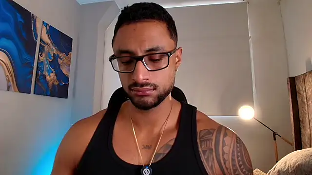 Snapshot of LiamGarcia1 chatting on 04/27/26, 03:10 LiamGarcia1 online show from 04/27/26, 03:10