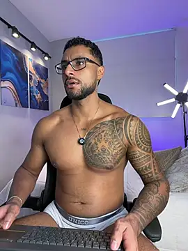 Snapshot of LiamGarcia1 chatting on 05/19/26, 02:46 LiamGarcia1 online show from 05/19/26, 02:46