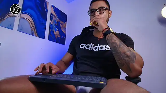 LiamGarcia1 online show from 03/19/26, 03:01