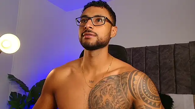 LiamGarcia1 online show from 10/15/25, 01:08