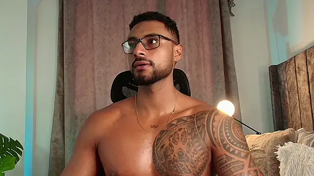 LiamGarcia1 online show from 03/10/25, 04:35