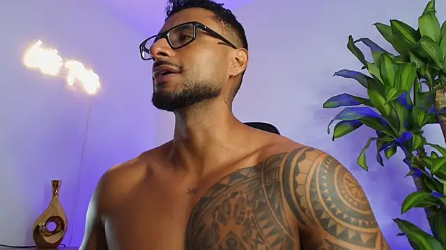 LiamGarcia1 online show from 12/16/25, 03:16