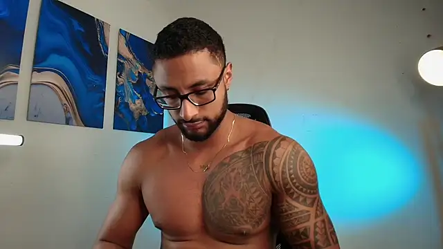 LiamGarcia1 online show from 02/12/26, 02:17