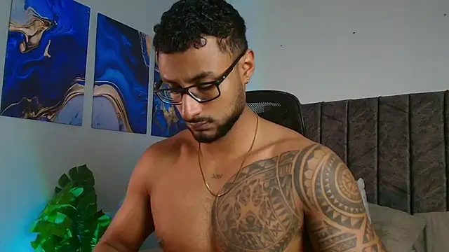 LiamGarcia1 online show from 09/17/25, 01:57