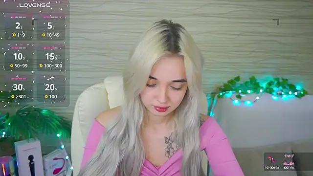 Snapshot of Ashley_S chatting on 03/04/25, 02:17 Ashley S online show from 03/04/25, 02:17