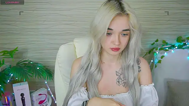 Snapshot of Ashley_S chatting on 02/15/25, 02:26 Ashley S online show from 02/15/25, 02:26