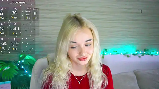 Snapshot of Ashley_S chatting on 10/15/25, 10:07 Ashley S online show from 10/15/25, 10:07