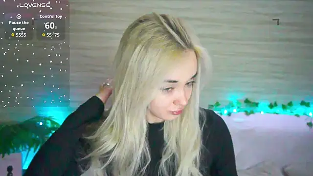 Snapshot of Ashley_S chatting on 09/17/25, 11:29 Ashley S online show from 09/17/25, 11:29