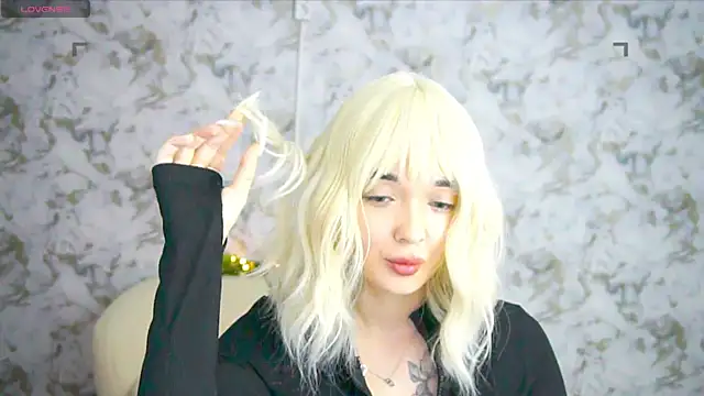Ashley S online show from 06/08/26, 01:28