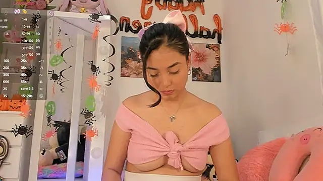 pretty-millie online show from 10/08/25, 04:03