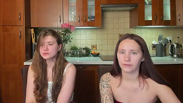 Snapshot of HotCaramellsTV chatting on 05/26/26, 11:30 HotCaramellsTV online show from 05/26/26, 11:30
