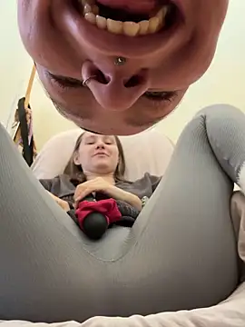 HotCaramellsTV online show from 10/28/25, 10:47