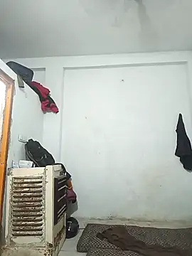 Snapshot of pintuS40 chatting on 03/03/25, 12:34 pintuS40 online show from 03/03/25, 12:34