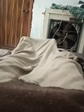 pintuS40 online show from 10/31/25, 11:11