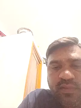 Snapshot of pintuS40 chatting on 02/25/25, 02:37 pintuS40 online show from 02/25/25, 02:37