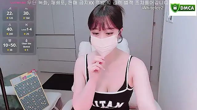 whitelee2 online show from 11/17/25, 05:44