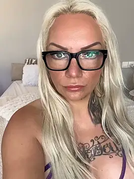 Nina LiveXXX online show from 03/29/26, 10:50