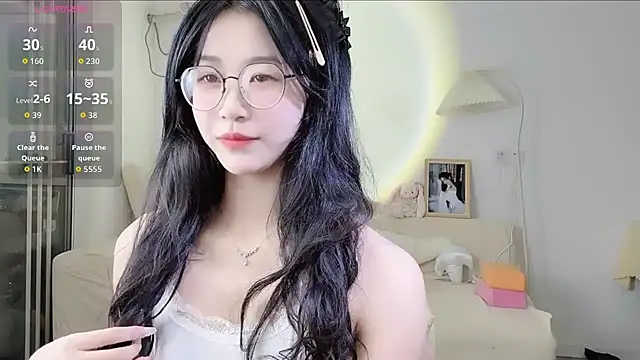 Luminous163 online show from 10/19/25, 09:01