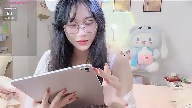 Luminous163 online show from 09/25/25, 04:24