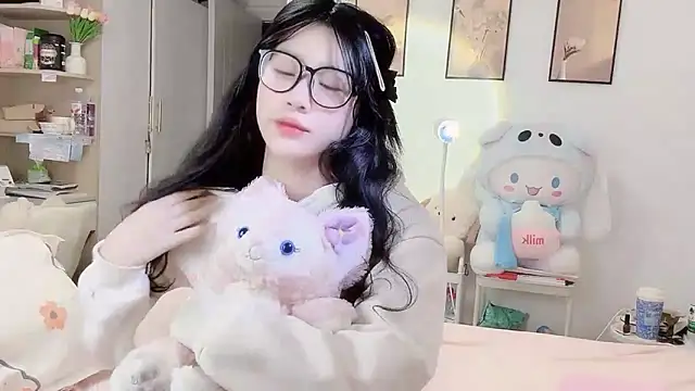 Luminous163 online show from 10/26/25, 10:26